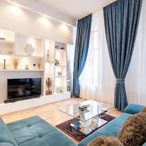 https://blue-diamond.inbudapesthotels.com