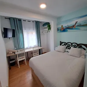 Habitación en casa particular Barcelona Airport Mi Colibri, El Prat de Llobregat